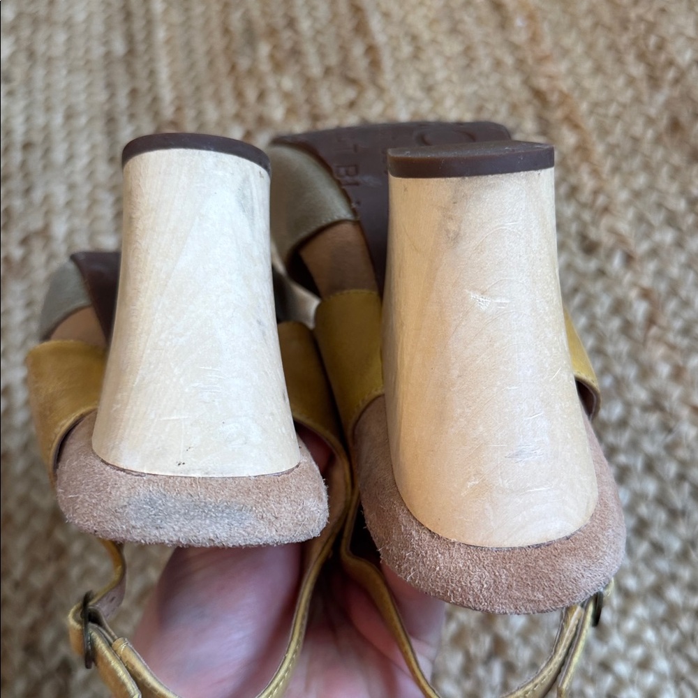 Chocolat Blu 8.5 Grey Yellow Color Block Wood Sandals Heels Samba 8.5 - Picture 5 of 7